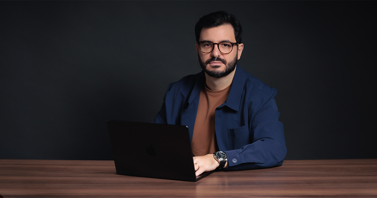 Elmer Rodrigues analisando dados de priorização